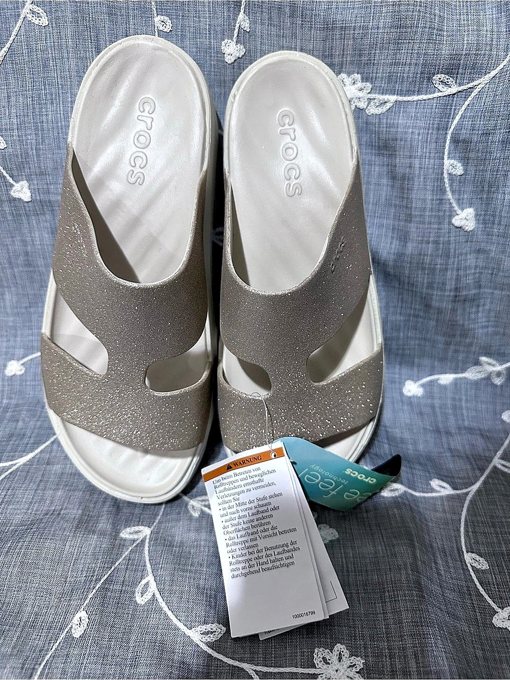 Crocs Getaway Platform Glitter H-Strap Sandals Gold Women's 9